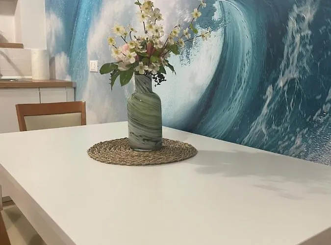 Infuria Di Onde Con Posto Auto Feriehus