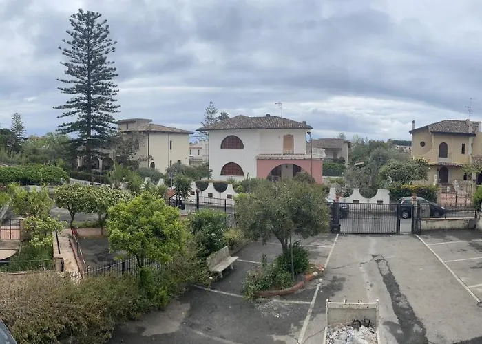 Infuria Di Onde Con Posto Auto Feriehus